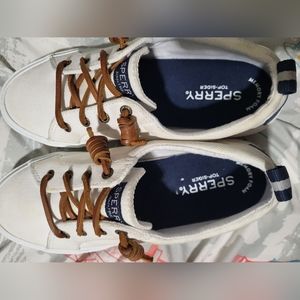 Women sperrys